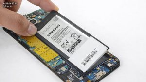 علت باد کردن باتری های گوشی موبایل چیست ؟ 