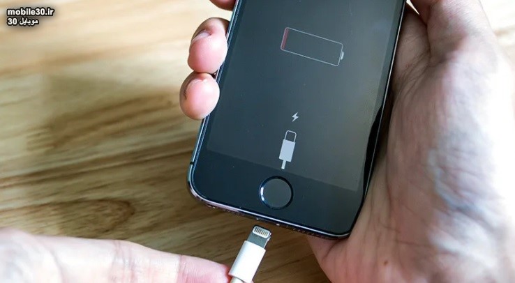 عدم استفاده از محافظ نمایشگر و قاب محافظ گوشی