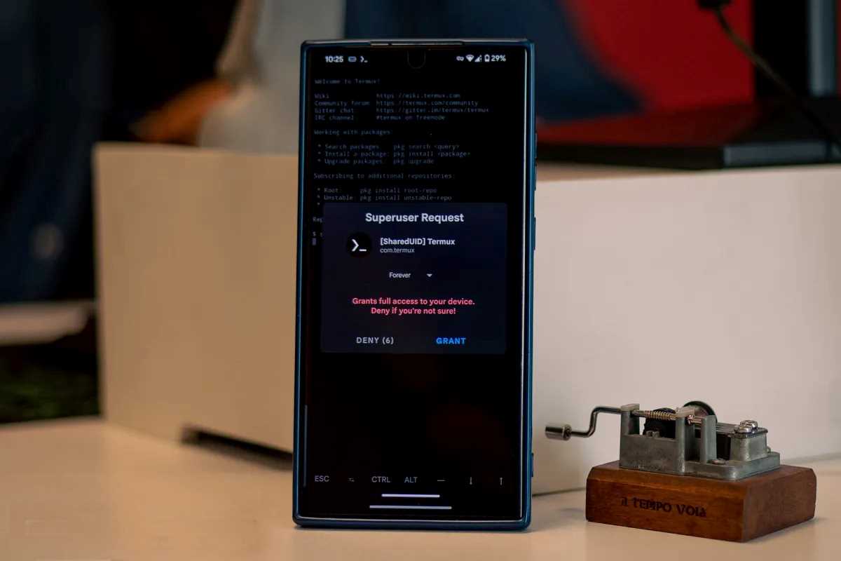 چگونه گوشی اندروید را روت کنیم؟ مزایا و معایب روت کردن گوشی